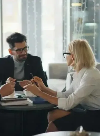 Equipe da Minha Contabilidade em reunião com cliente em São Paulo
